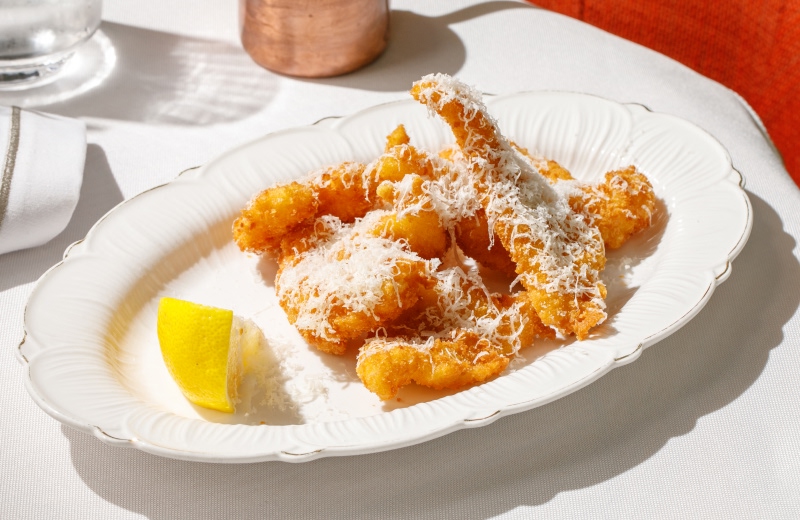 Доставка на дом фритто мисто с кальмарами и креветками Доставка на дом фритто мисто с кальмарами и креветками