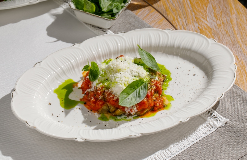 Заказать пармиджано из баклажанов с моцареллой Заказать пармиджано из баклажанов с моцареллой