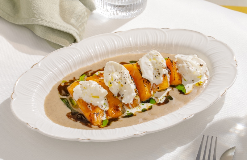 Заказать на дом печёная тыква с качо-э-пеппе и моцареллой Заказать на дом печёная тыква с качо-э-пеппе и моцареллой