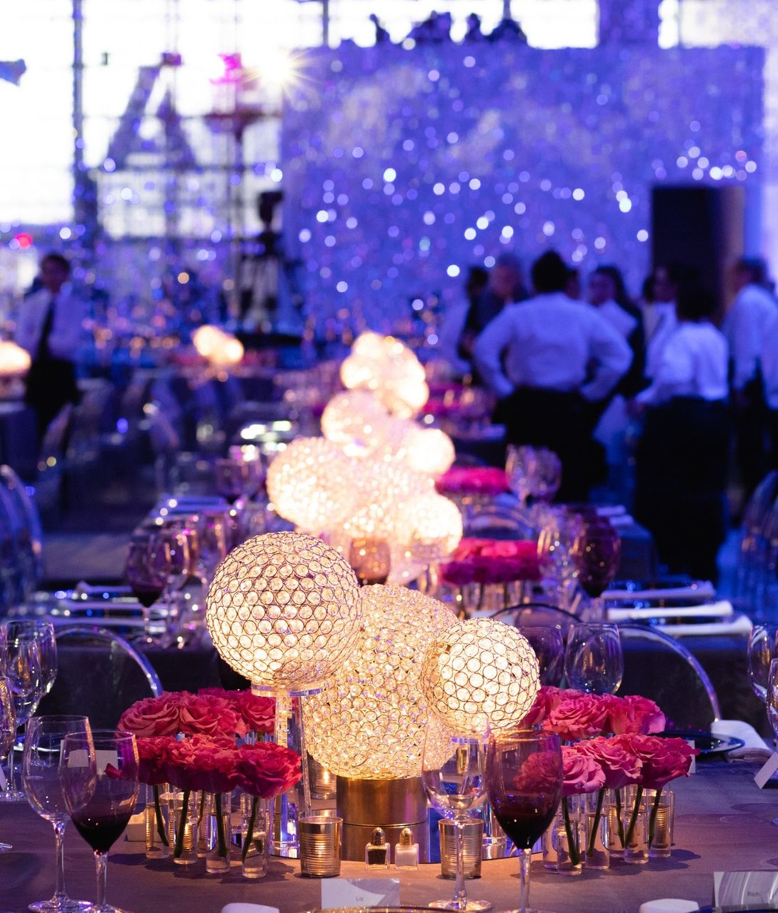 Идеи для праздника в банкетном зале с видом на природу побережья залива