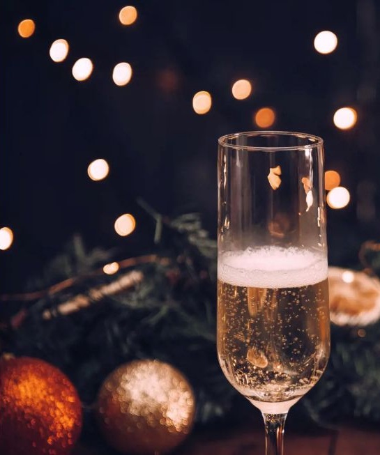 Как выбрать ресторан для новогоднего корпоратива в Санкт-Петербурге